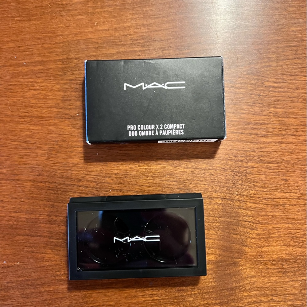 MAC Cosmetics PRO PALETTE EYE SHADOW X 2 (COMPACT)